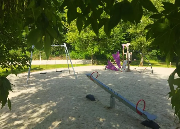 Mobil Pour 6 Personnes Avec Terrasse - Api-1-52-1310 * Saint-Gerons