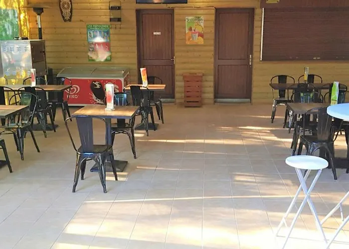 Mobil Pour 6 Personnes Avec Terrasse - Api-1-52-1310 *